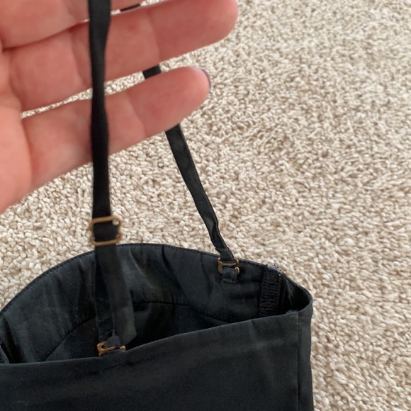 Bustiers - Picture 5 of 6